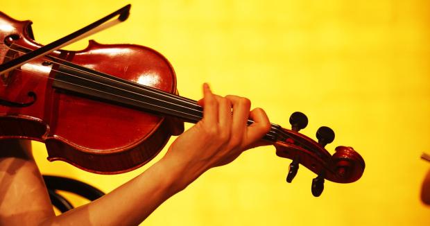 geigenspieler-geige-konzert-klassische-musik-40041-19to1